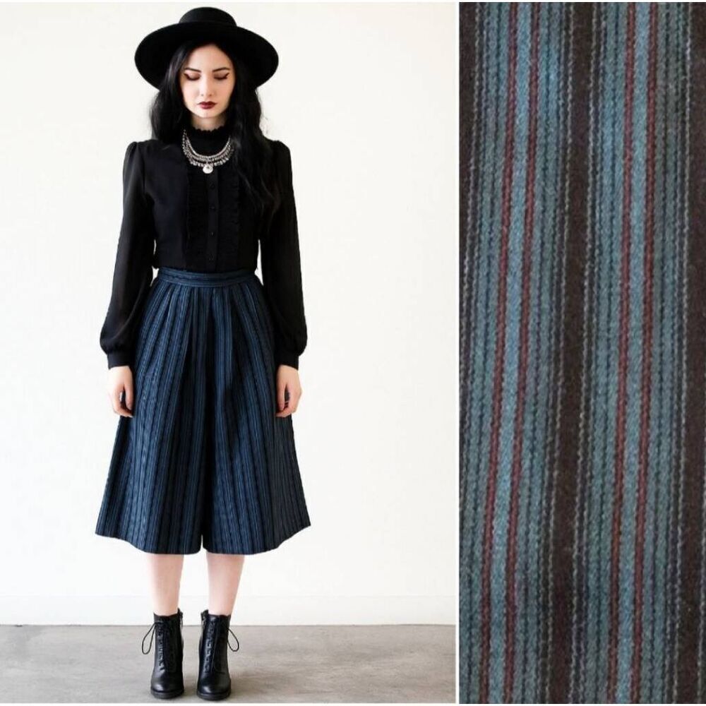 VTG 80s‎ Teal Black Striped Ultra High Rise Wide Leg Culottes *Fits Like Medium